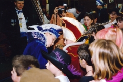 1995-Schoolcarnaval-Arno-Derks-Ilona-Roosen.-Adjudanten-Dorus-Wilderbeek-Linda-Grossveldt-16-Website